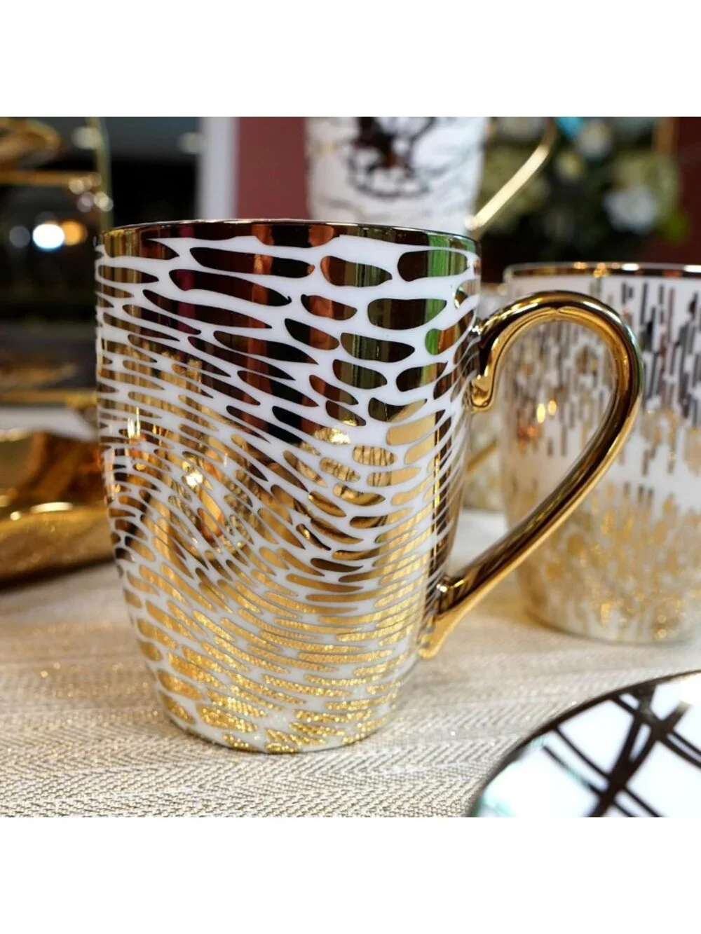 Elegant Gold-Plated Porcelain Coffee & Tea Mug Set - Luxury Drinkware for Dining